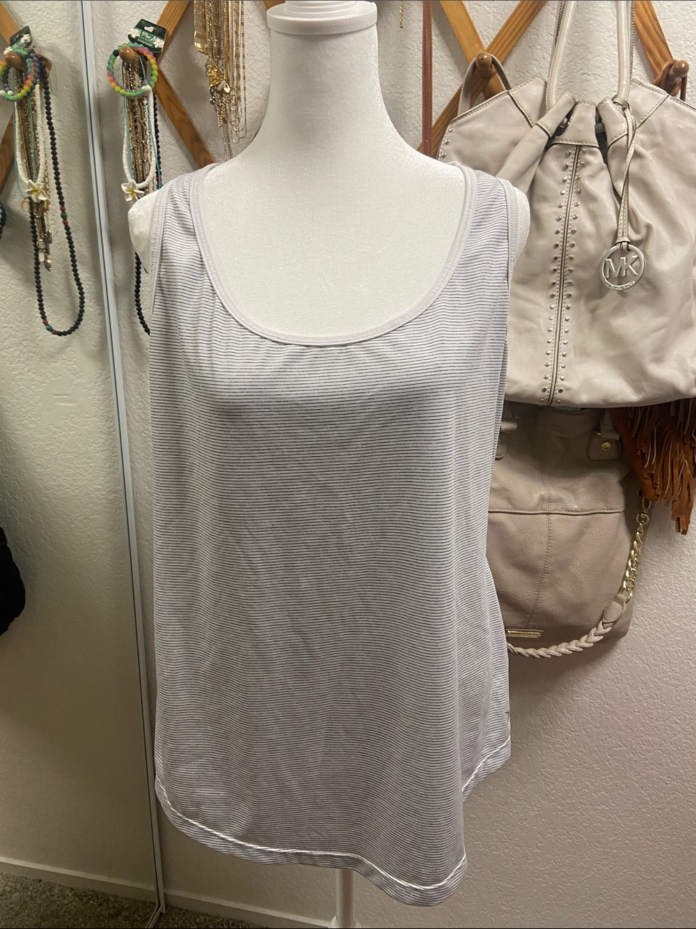 Old navy,  Women's Light Gray Striped T-Back Tank Top - XL